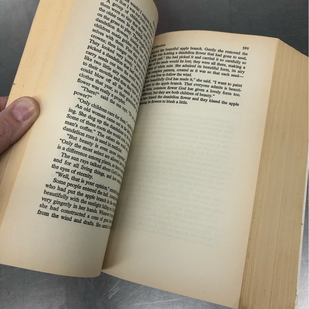 Hans Christian Andersen: The Complete Fairy Tales and Stories Paperback book - Picture 4 of 5